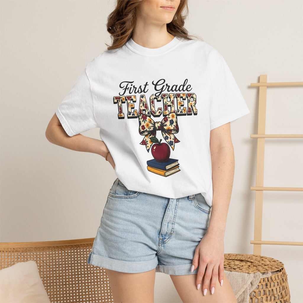 Apple Books Bow Shirt Teacher School Unisex Gift Floral Tee product image 6