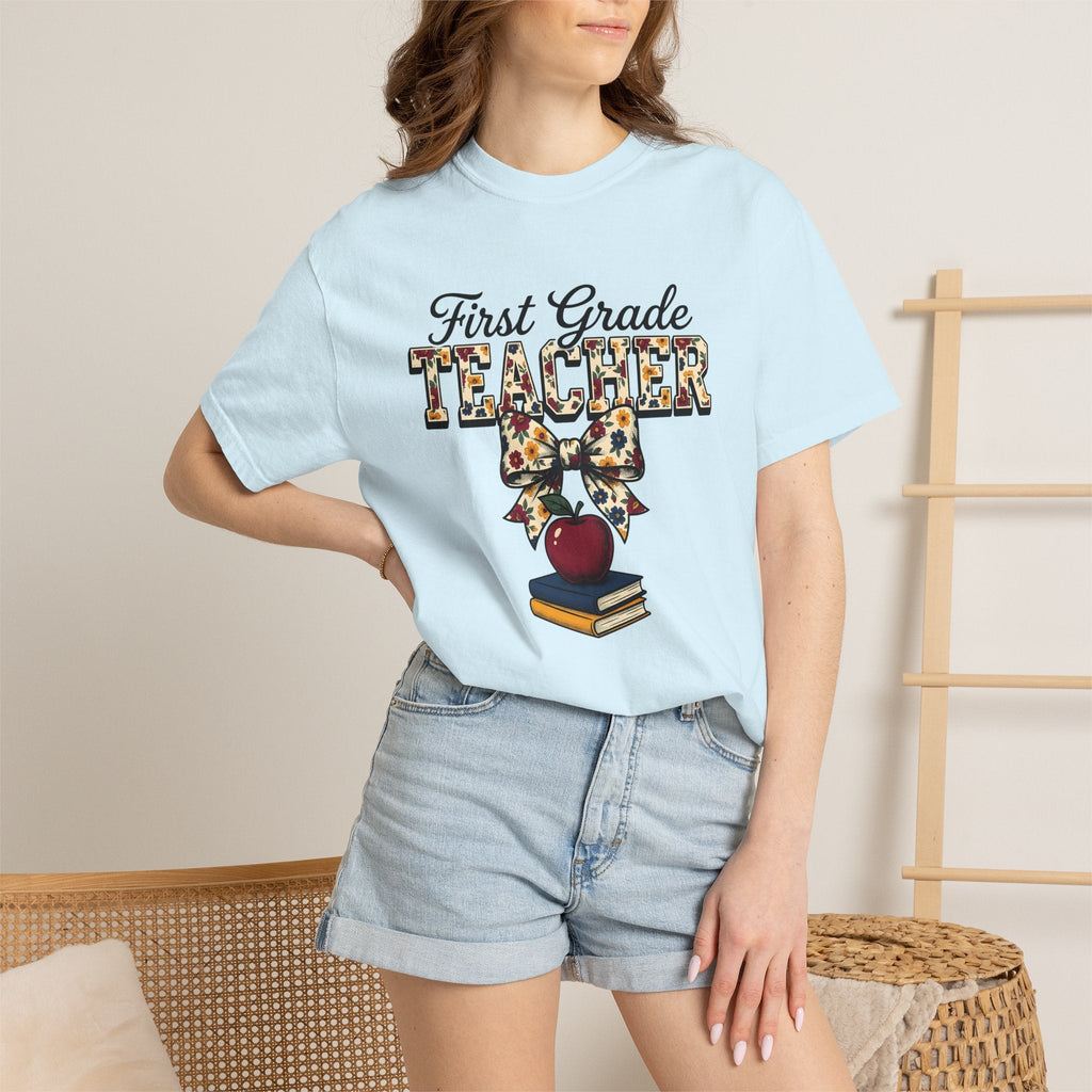 Apple Books Bow Shirt Teacher School Unisex Gift Floral Tee product image 9