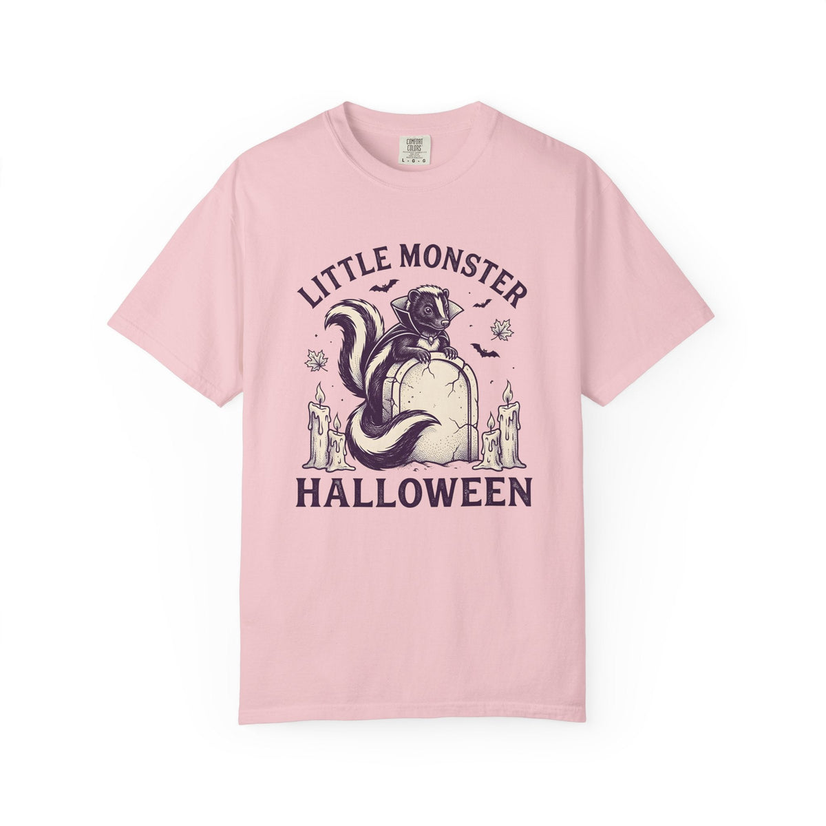 Vampire Skunk Retro T-Shirt – Halloween Wildlife Horror product image 3