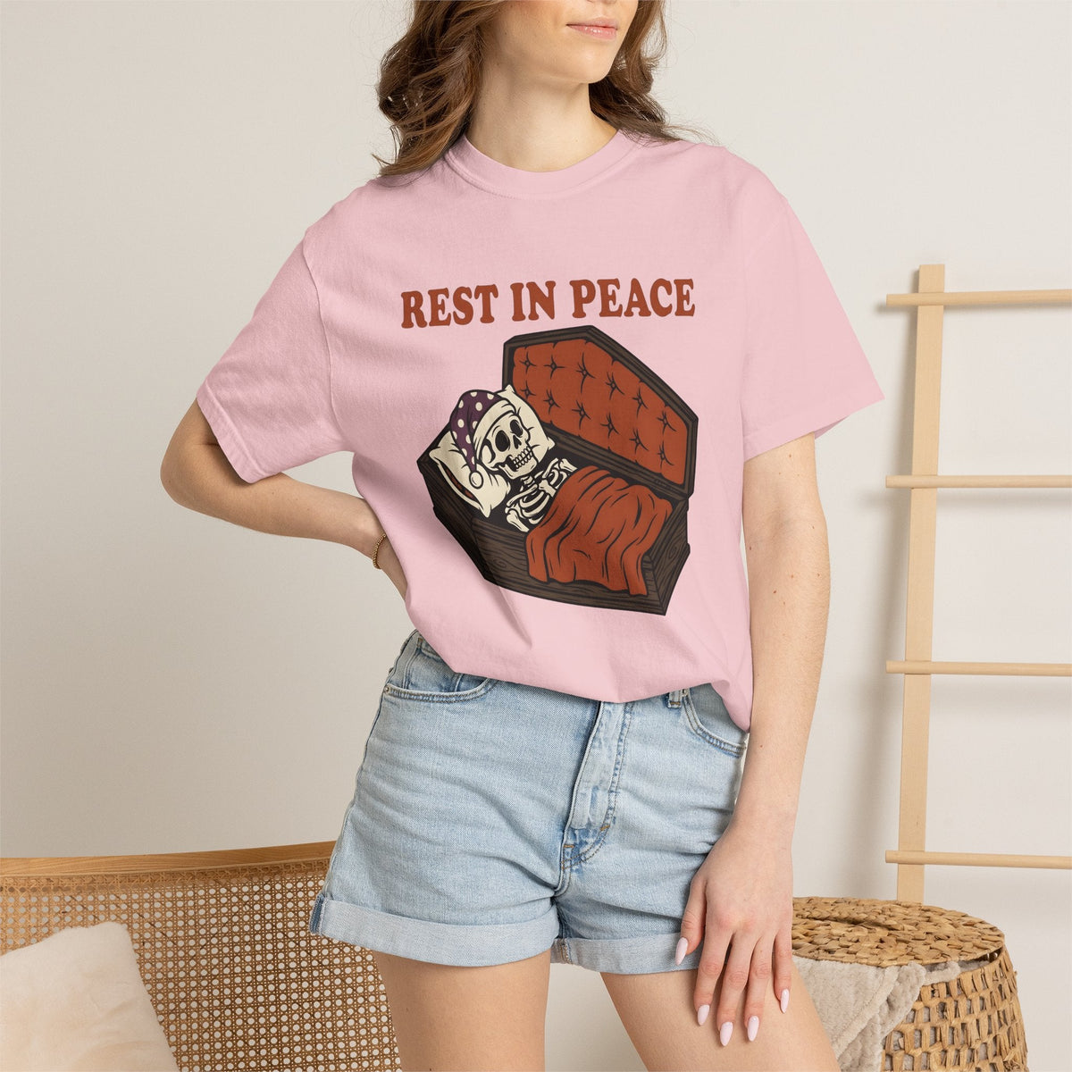 Skull Casket Comic T-Shirt – Halloween Coffin Horror product image 13