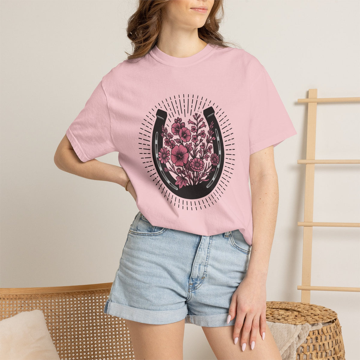 Horse Shoe Floral Shirt Cowgirl Ranch Gift for Women Folk Tee Horseshoe T-Shirt