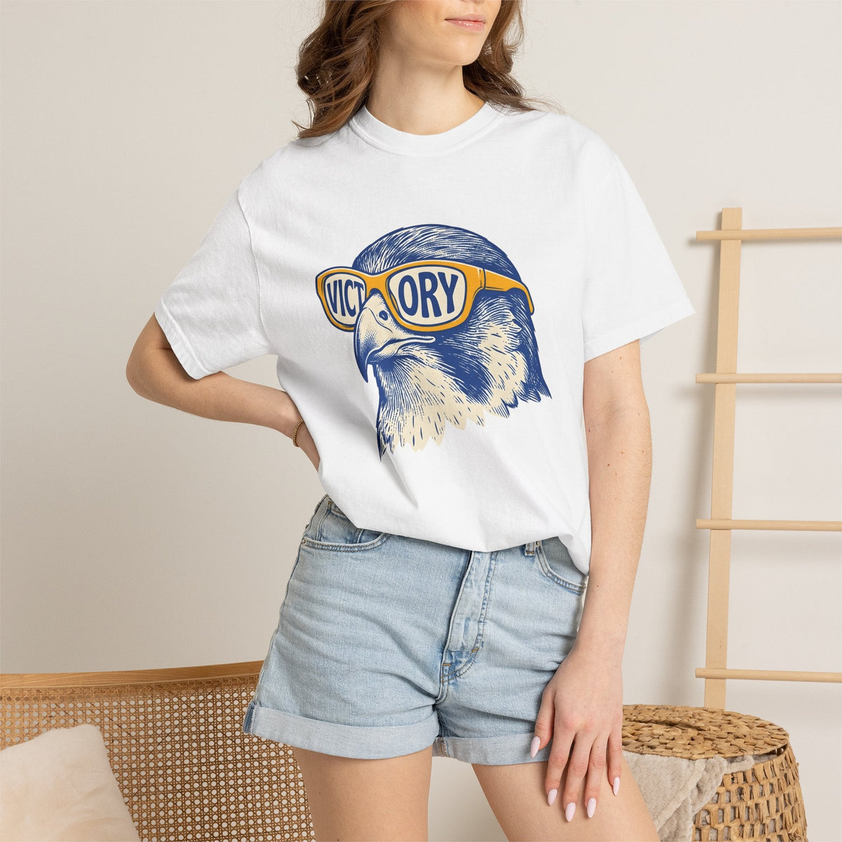 Eagle Sunglasses Retro T-Shirt – Funny Cool Wildlife Humor product image 6