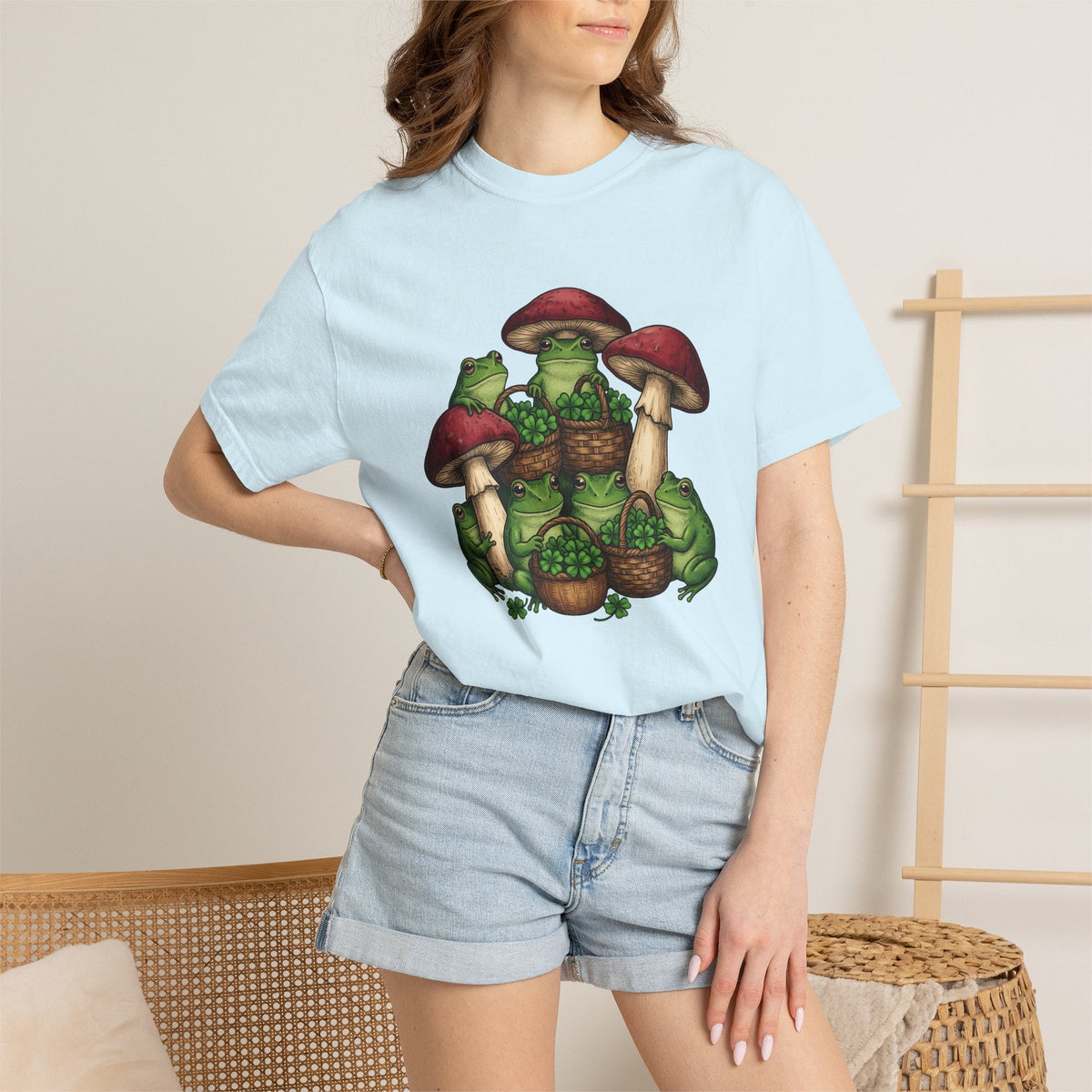 Frog Lucky Leaf Shirt St Patrick's Day Plants Unisex Gift product image 9