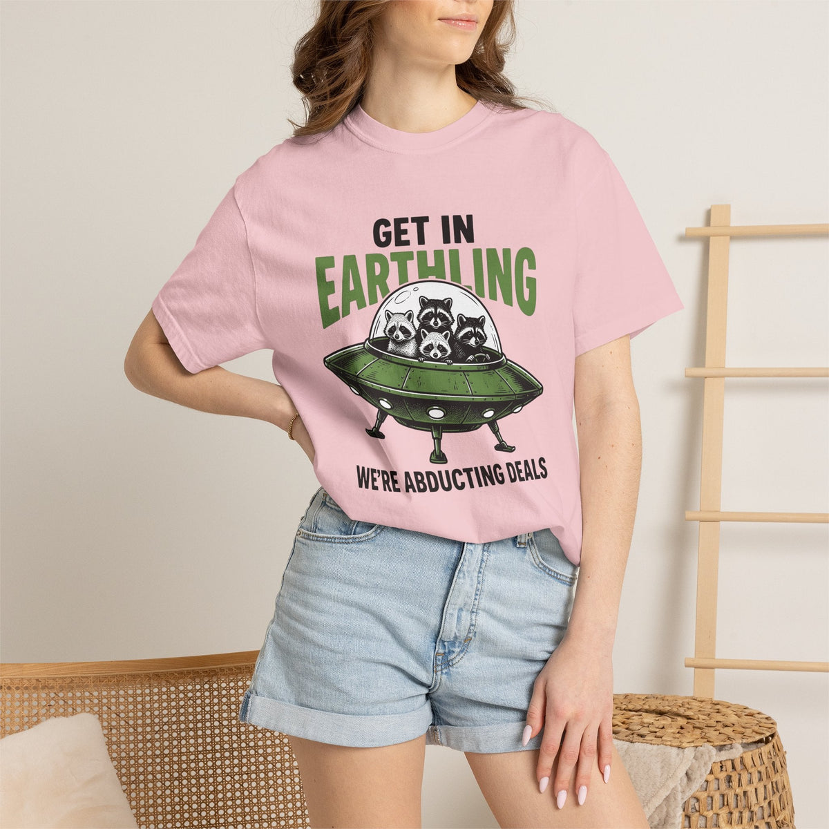 Raccoon Spaceship Comic T-Shirt – Funny Space Wildlife product image 12
