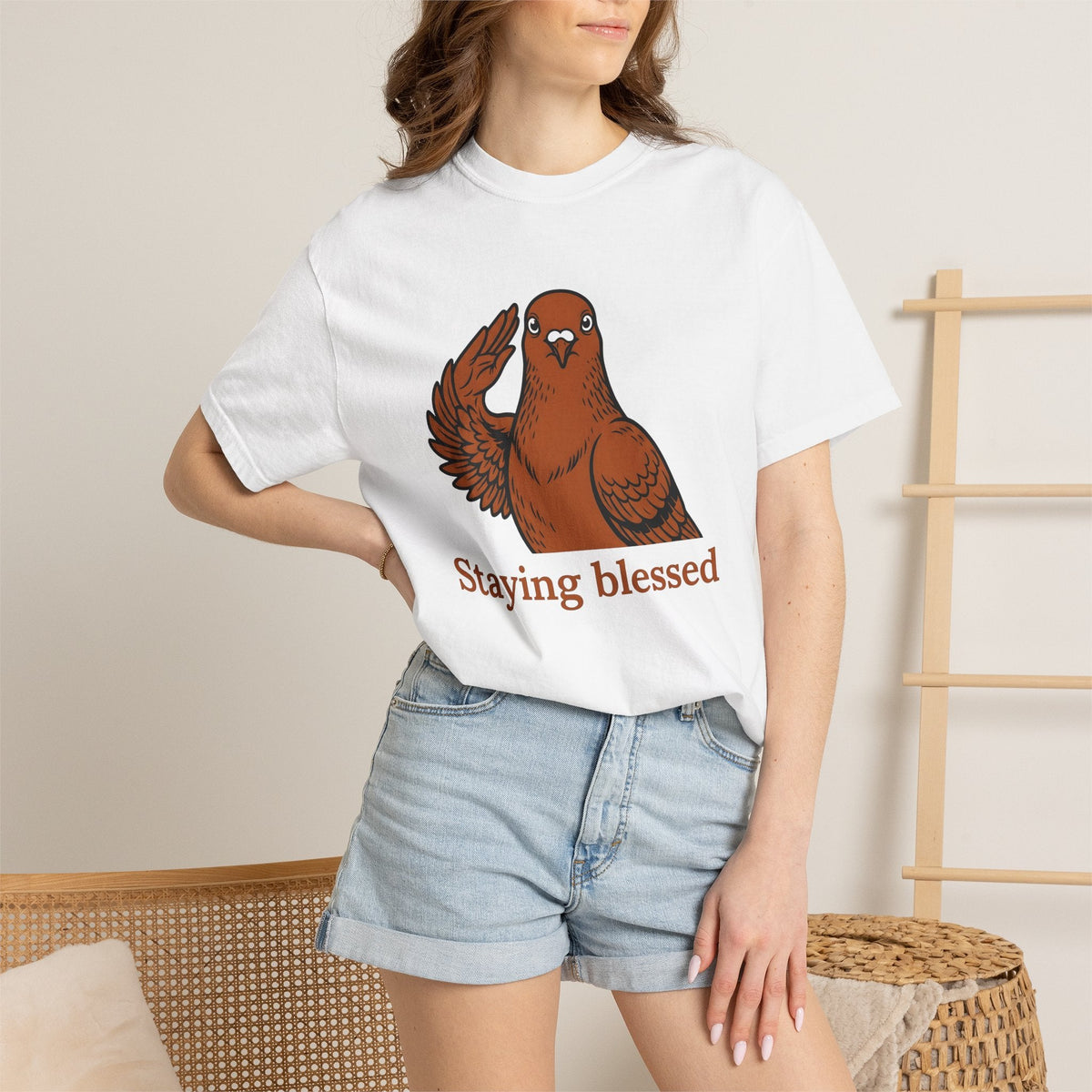 Saluting Bird Comic T-Shirt – Funny Pet Cartoon Design product image 6