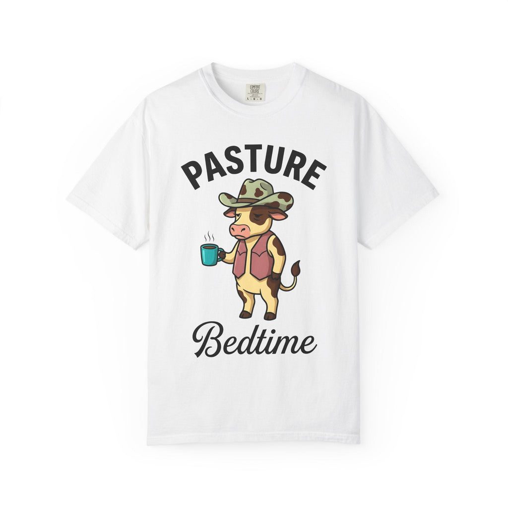 Bull Western Hat Shirt Cowgirl Wildlife Gift for Women Comic Tee Stetson T-Shirt