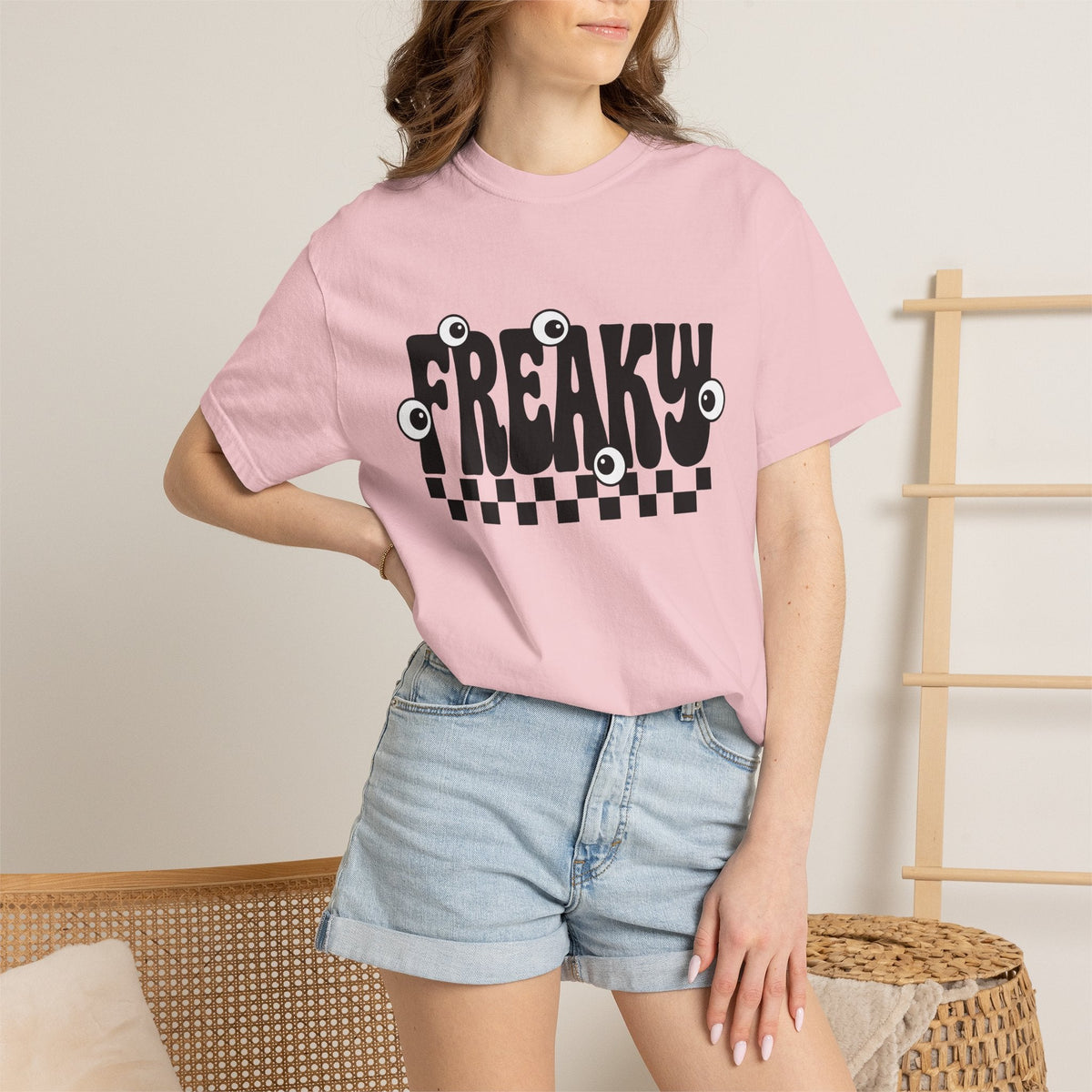 Monster Eyes Bold T-Shirt – Creepy Halloween Eyeballs product image 12