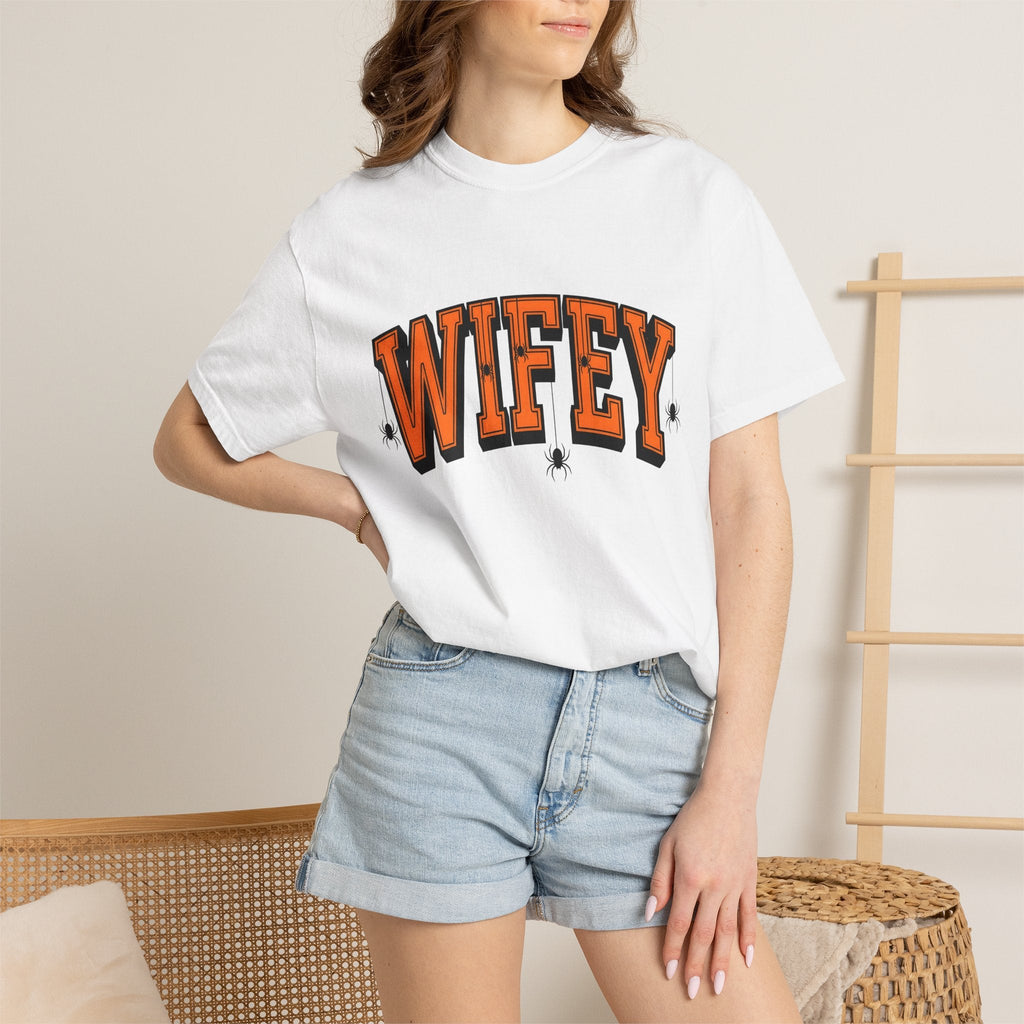 Hanging Spiders Couple T-Shirt – Spooky Halloween Arachnid product image 6