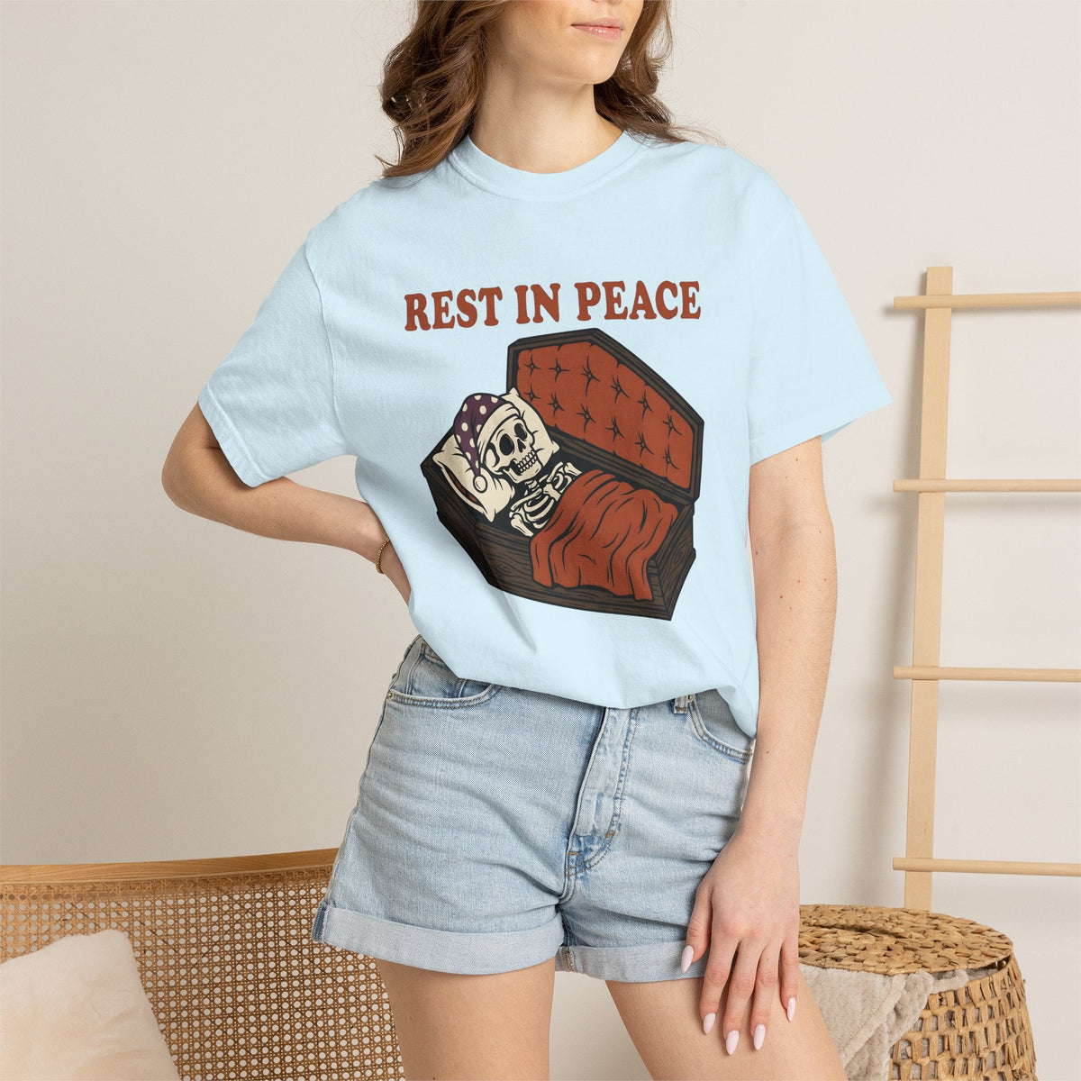 Skull Casket Comic T-Shirt – Halloween Coffin Horror product image 10