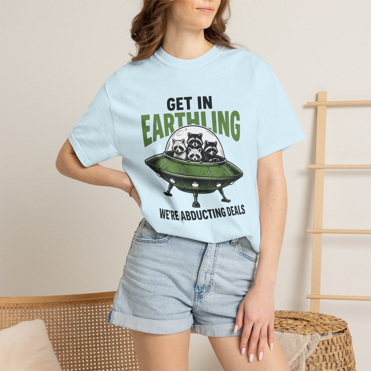 Raccoon Spaceship Comic T-Shirt – Funny Space Wildlife product image 9